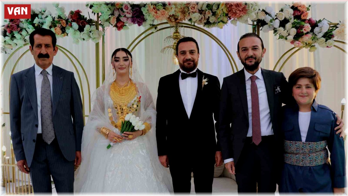 Van'da dillere destan düğün töreni