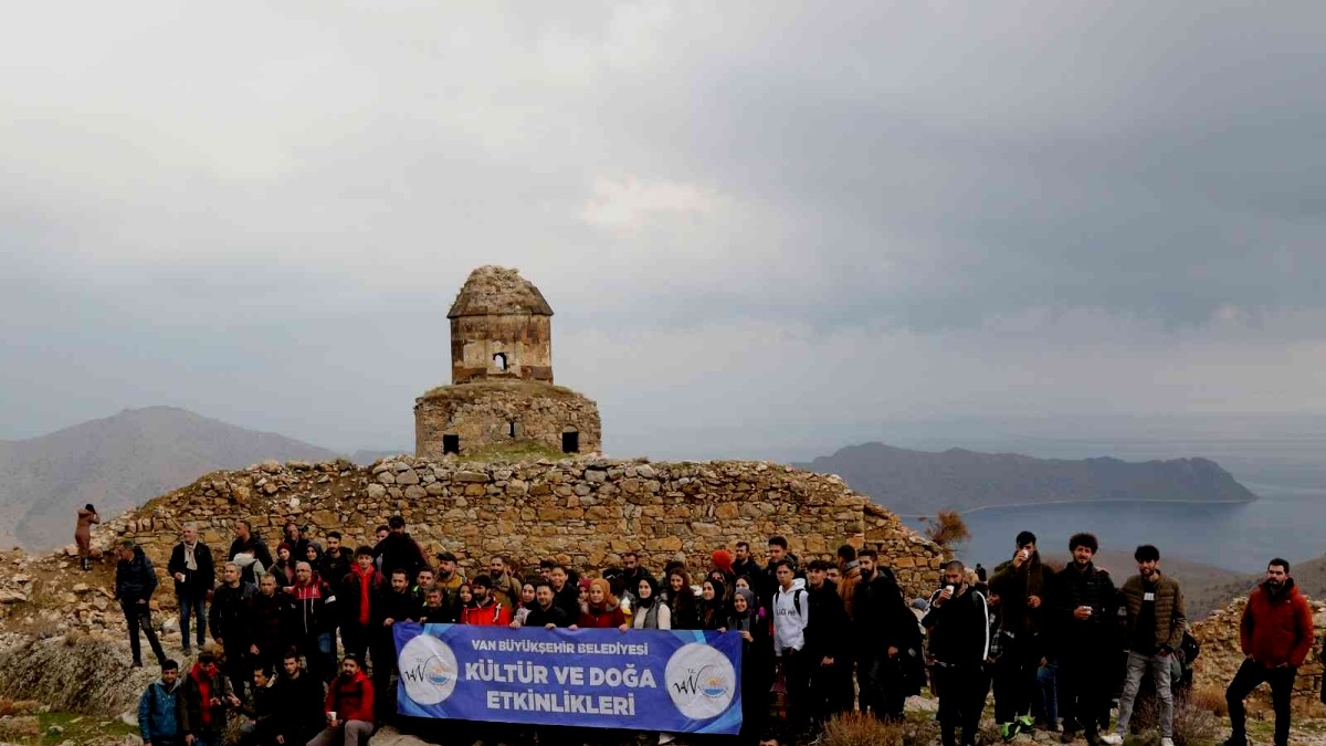 Van'da doğa gezisi ve fotoğraf etkinliğine yoğun ilgi