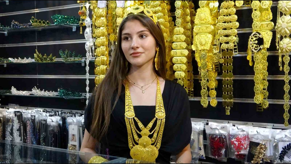 Van'da düğünlerin yeni gözdesi: İmitasyon takılar