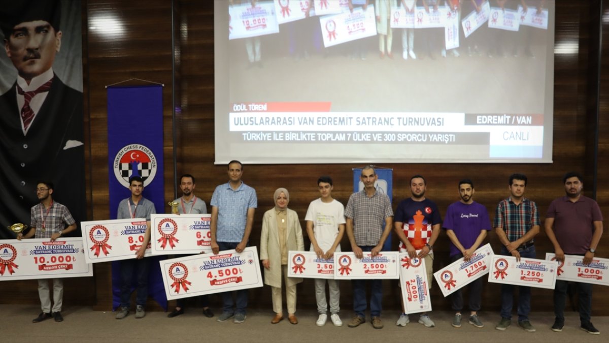 Van'da düzenlenen uluslararası satranç turnuvası sona erdi