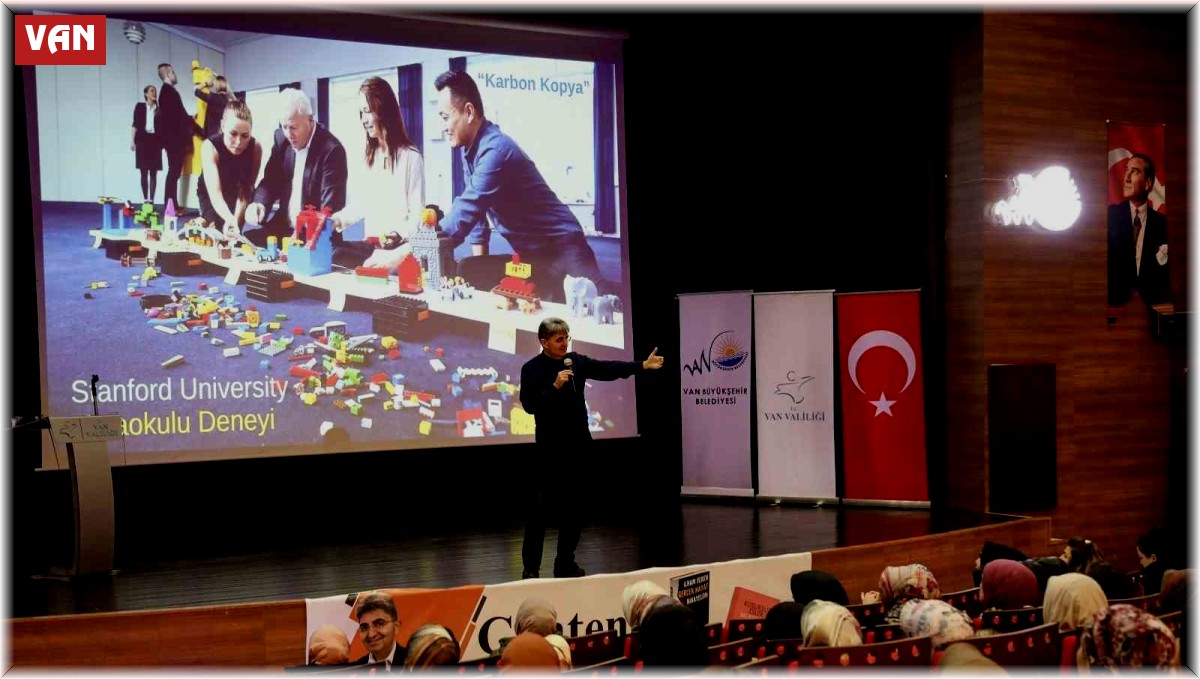 Van'da eğitimcilere 'Lider öğretmen' söyleşisi