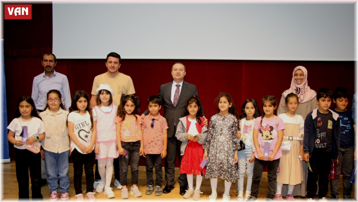 Van'da 'Endülüs Okuma Projesi'nin ödül töreni