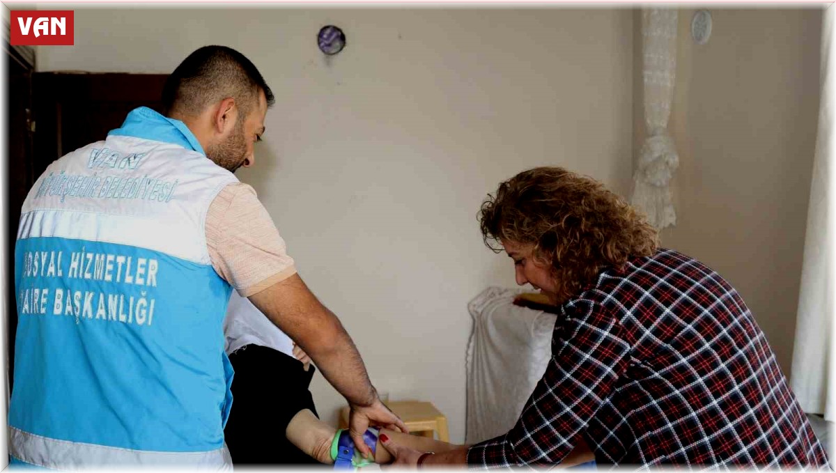 Van'da engelli vatandaşlara medikal malzeme desteği