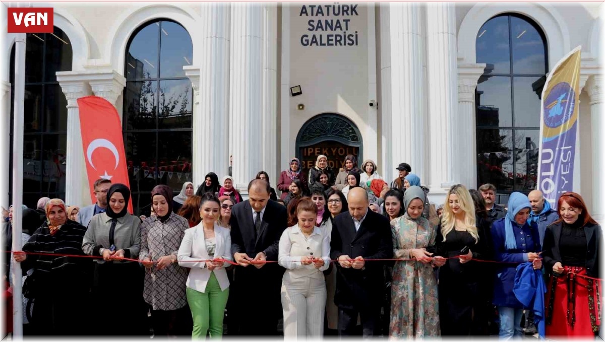 Van'da 'Epoksi Sergisi'ne kadınlardan yoğun ilgi