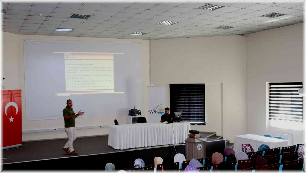 Van'da 'Erken Yaşta Evlilik' konulu seminer