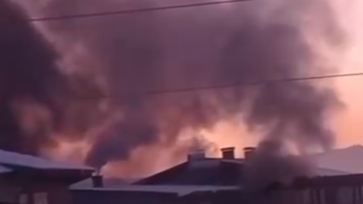 Van'da ev yangını: Dumandan zehirlenen 1 kişi öldü