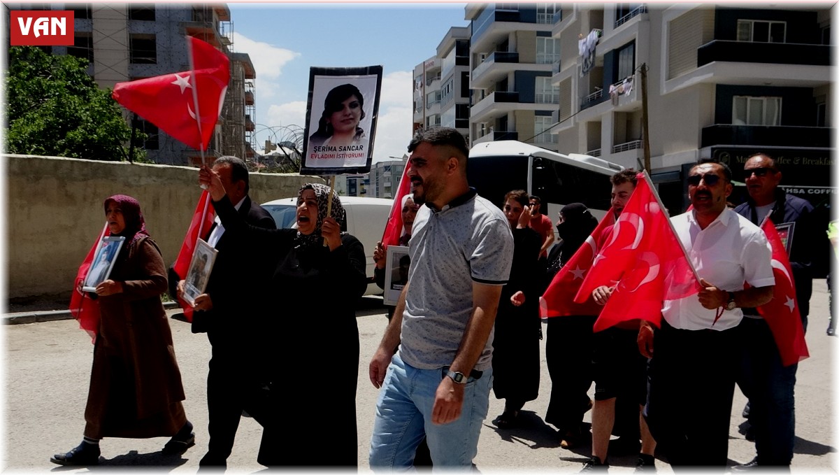 Van'da evlatları dağa kaçırılan annelerin evlat nöbeti devam ediyor