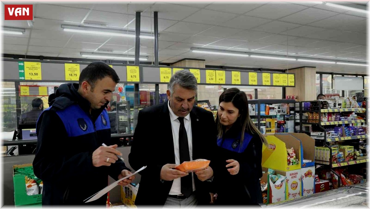 Van'da fahiş fiyat ve etiket denetimi yapıldı