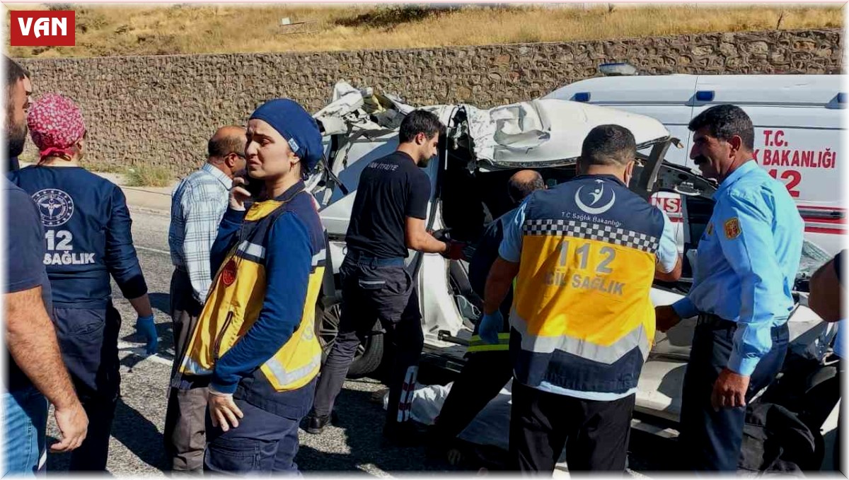 Van'da feci kaza: 3 ölü, 3 yaralı