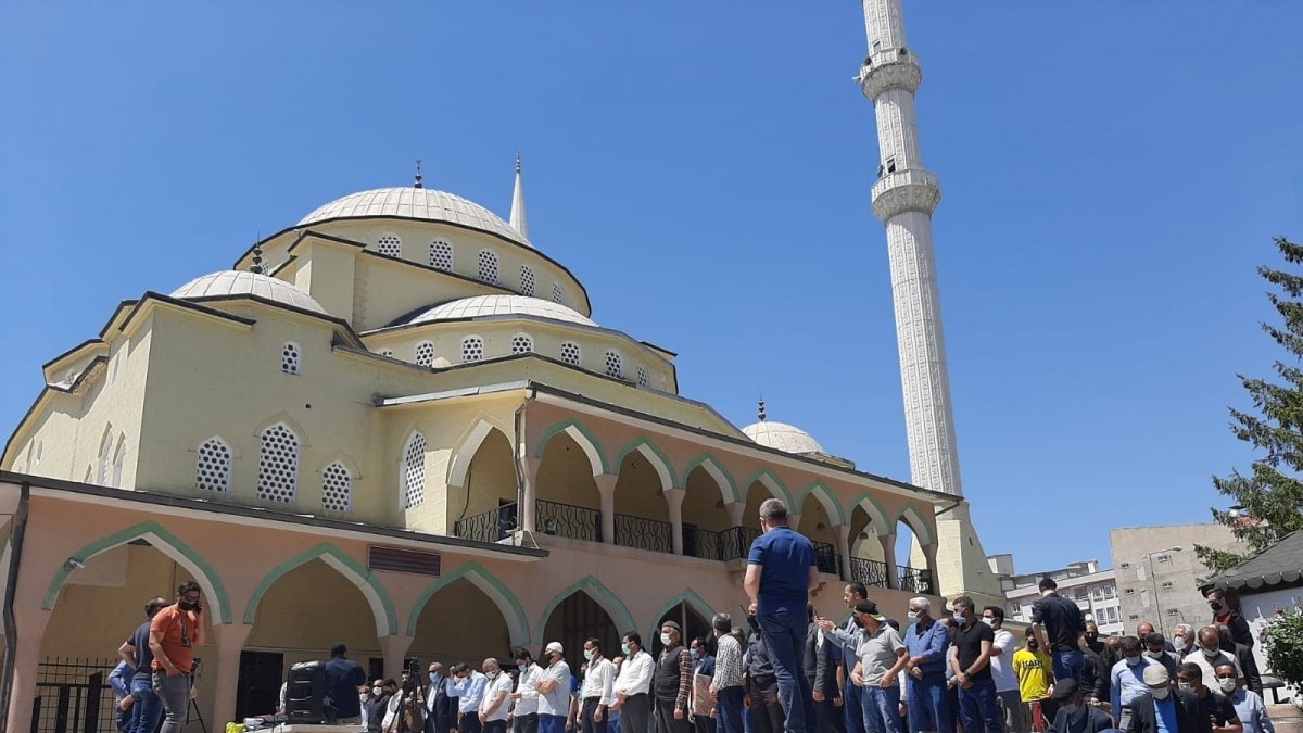 Van'da Filistin şehitleri için giyabi cenaze namazı kılındı