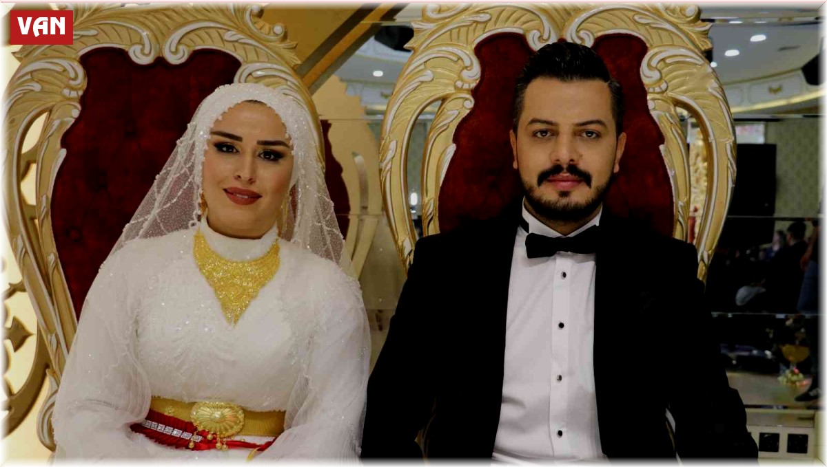 Van'da gelin ve damada 5 milyon TL'lik takı takıldı