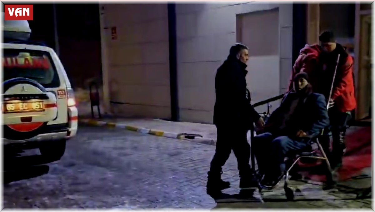 Van'da göğüs ağrısı olan hastaya snowtrack ambulansla ulaşıldı
