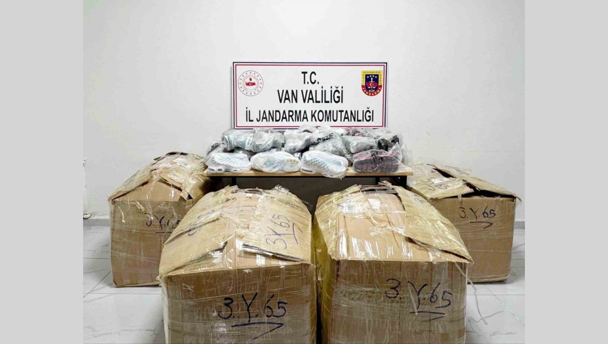 Van'da gümrük kaçağı malzeme ele geçirildi