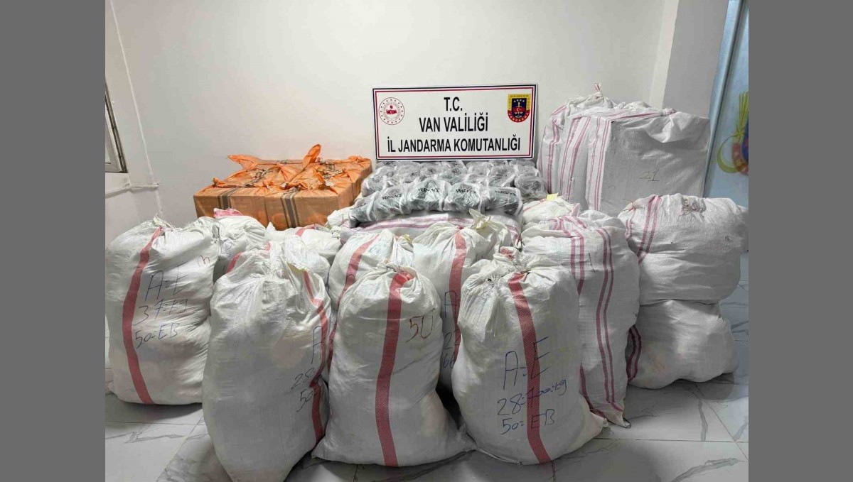 Van'da gümrük kaçağı malzemeler ele geçirildi