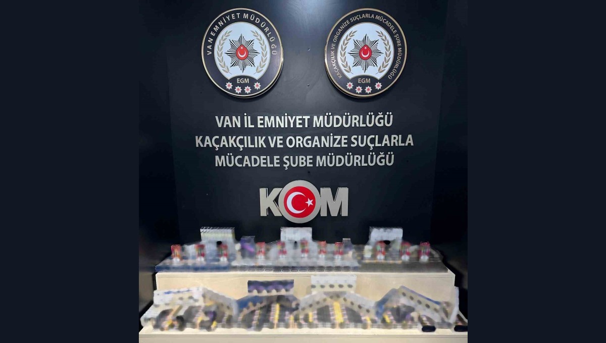 Van'da gümrük kaçağı malzemeleri ele geçirildi