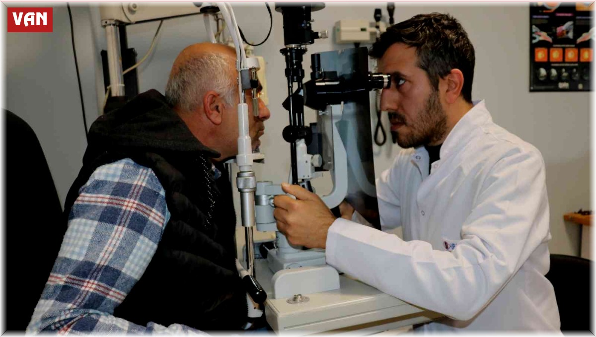 Van'da güneş tutulmasına çıplak gözle bakan 10 kişide görme kaybı oluştu