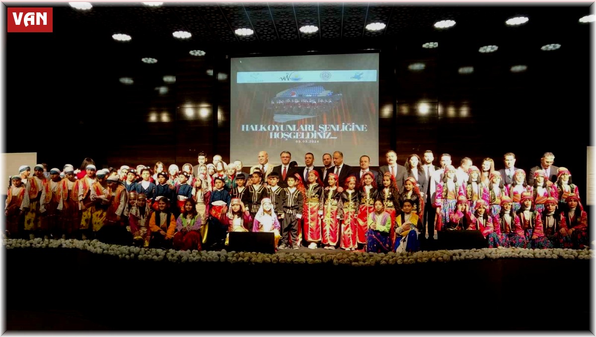 Van'da halk oyunları şenliği başladı