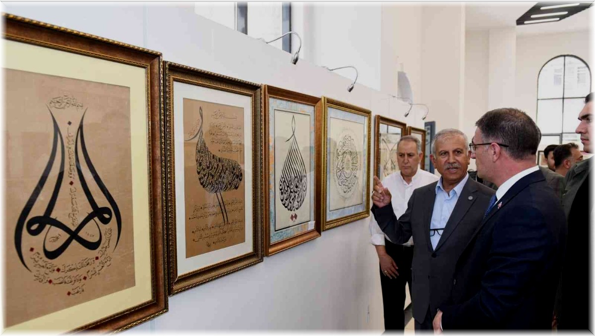 Van'da "Hüsn-i Hat Sergisi" açıldı