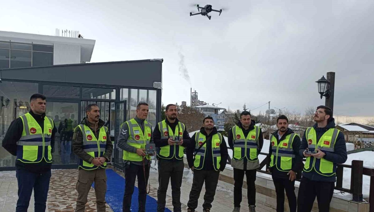 Van'da İHAKUT'tan afetlere havadan müdahale toplantısı