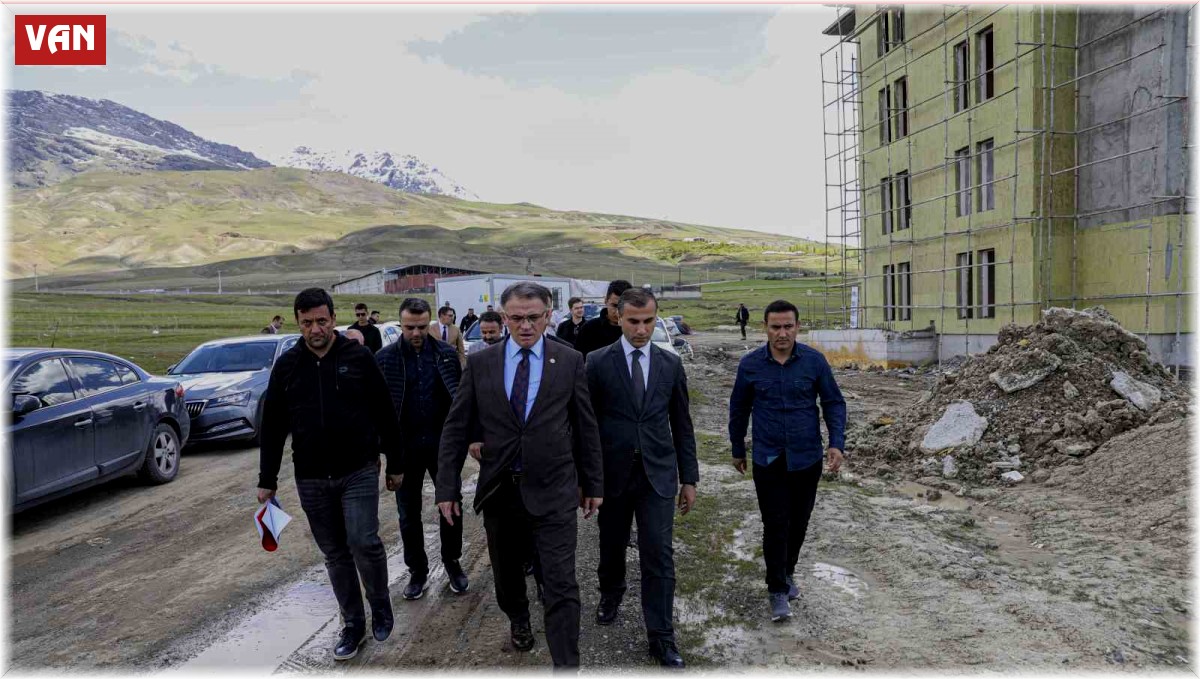 Van'da ihtiyaç sahibi 51 kadın için yapılan konutlar hızla tamamlanıyor