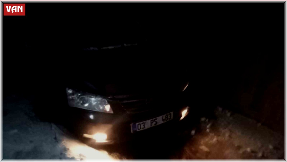 Van'da iki araç kanala uçtu: 9 yaralı