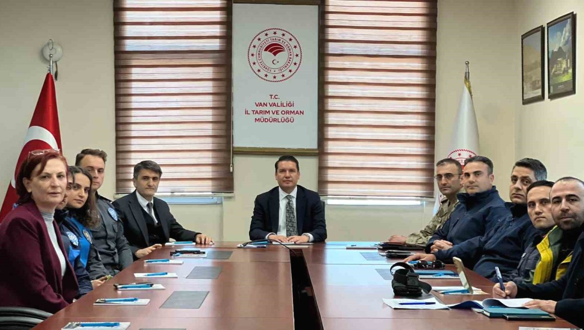Van'da inci kefali av yasağı öncesi komisyon toplantısı yapıldı