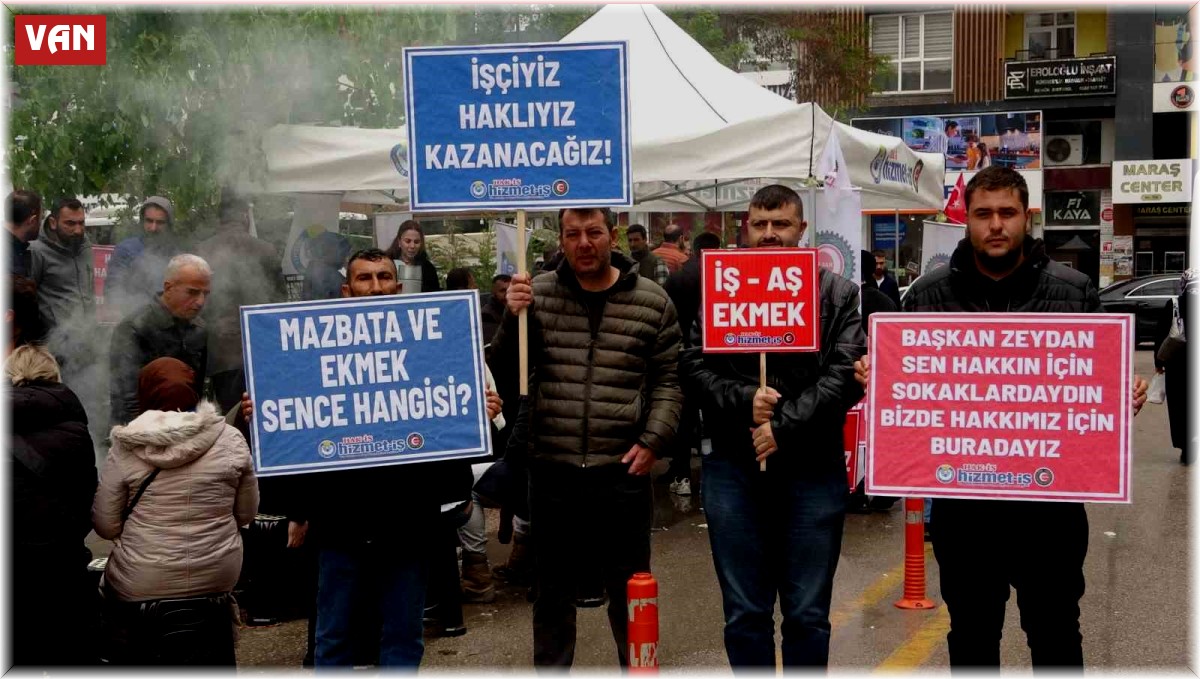 Van'da işten çıkarılanlar belediye önünde çadır kurdu