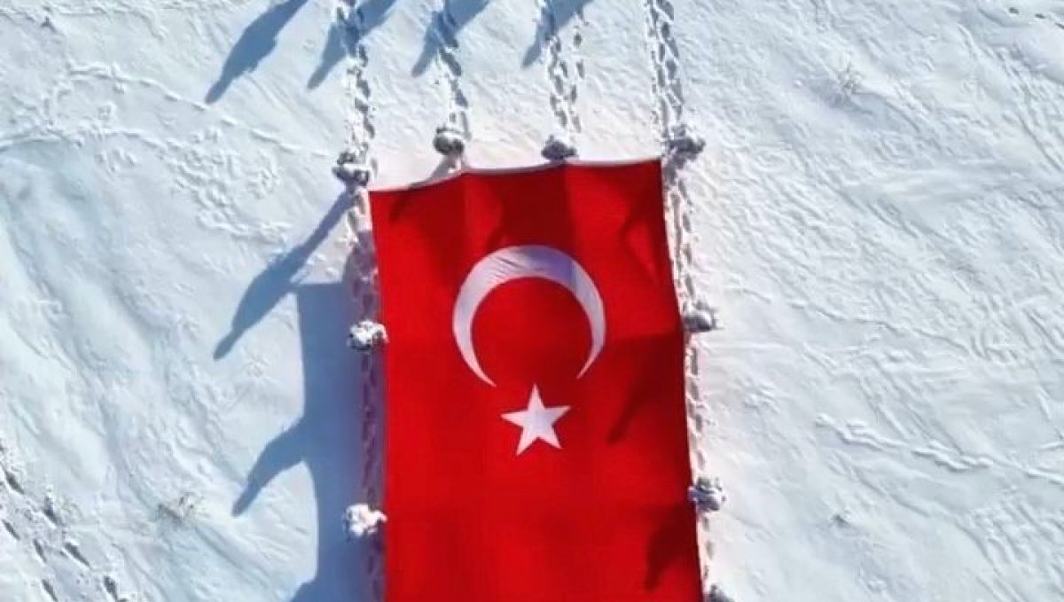 Van'da jandarma personelinden anlamlı yürüyüş