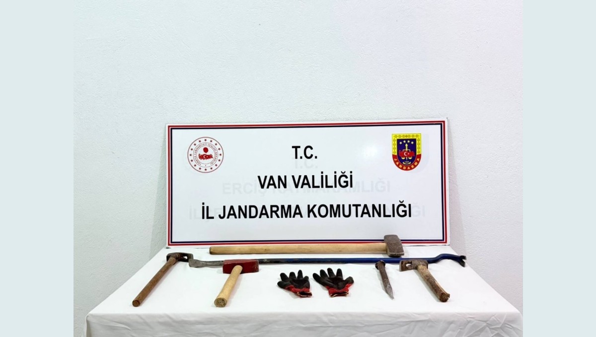 Van'da kaçak kazı yapan 3 kişi yakalandı