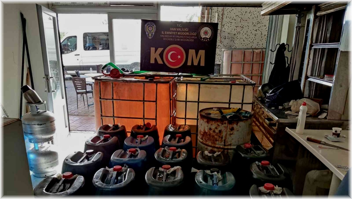 Van'da kaçak sigara ve akaryakıt ele geçirildi