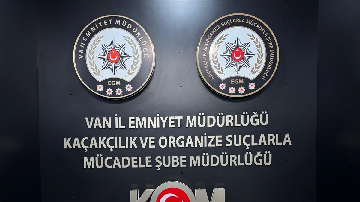 Van'da kaçakçılık operasyonlarında 23 şüpheli hakkında işlem yapıldı