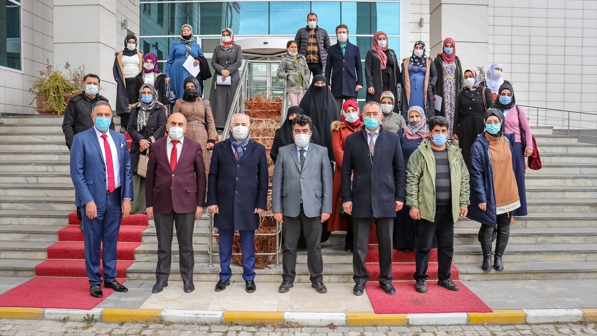 Van'da kadın çiftçilere yönelik "otlu peynir" eğitimleri devam ediyor