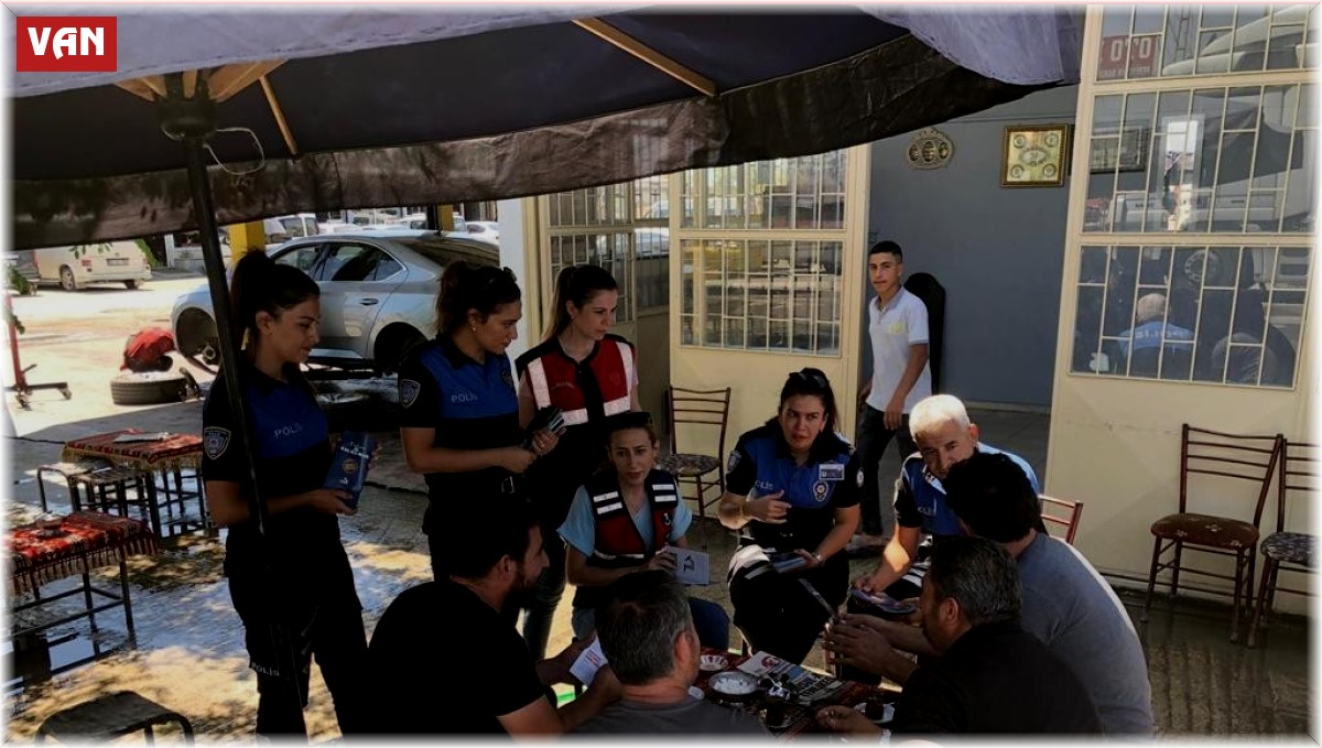 Van'da 'Kadına El Kalkamaz' bilgilendirmesi