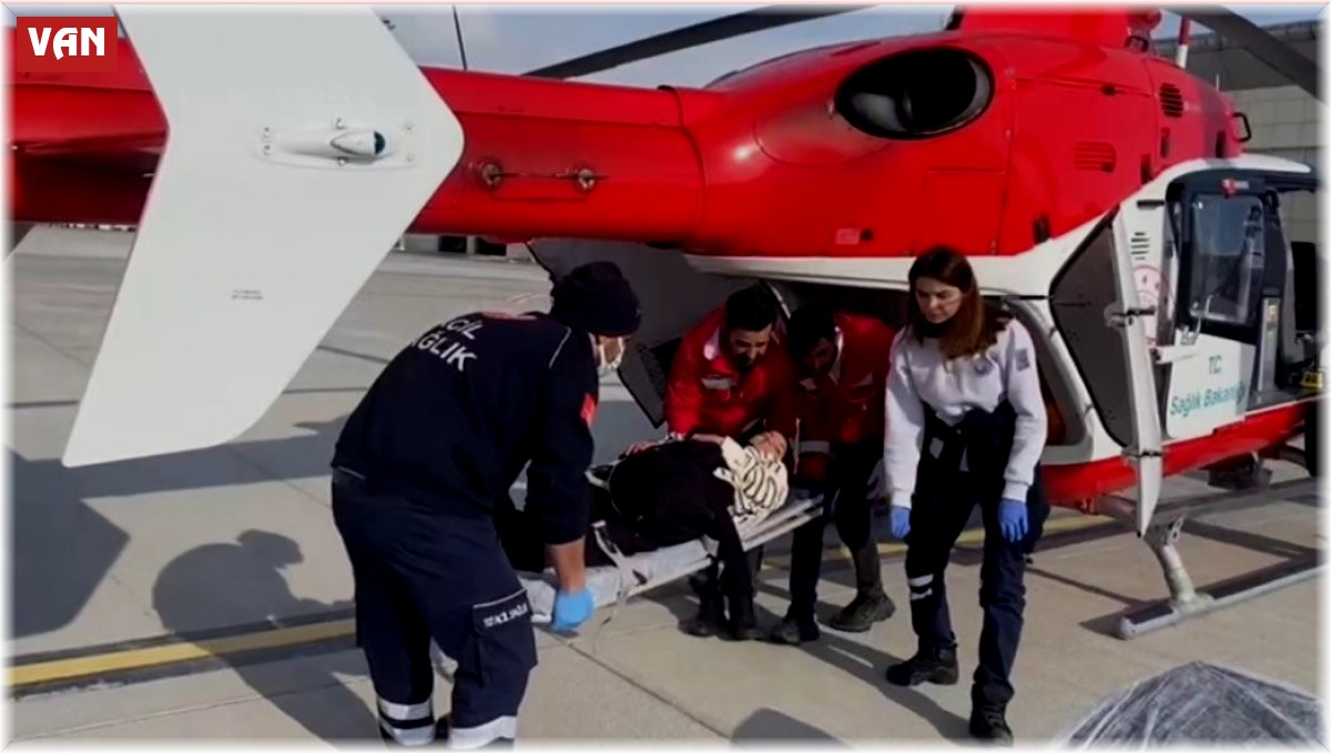 Van'da kalp hastası genç kadın için helikopter havalandı