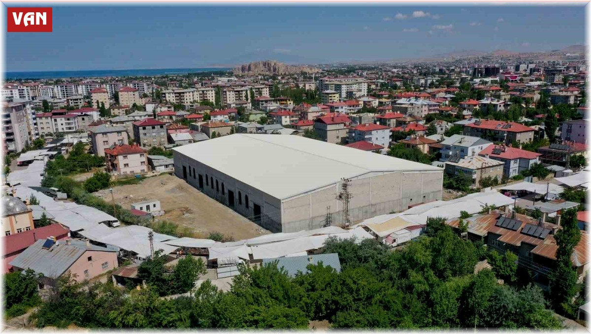 Van'da kapalı semt pazarlarının yapımı sürüyor