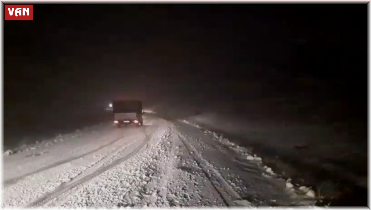 Van'da kar yağışı yüksek kesimlerde etkili oluyor