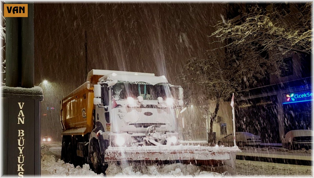 Van'da karla mücadele çalışması