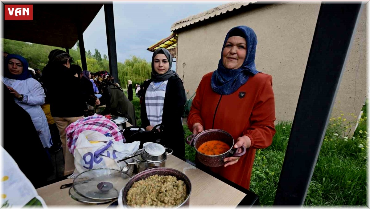 Van'da 'Keledoş' yarışması düzenlendi