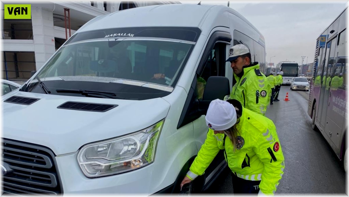 Van'da kış lastiği denetimi