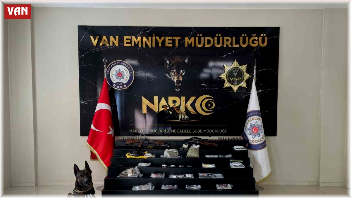 Van'da 'Kökünü Kurutma' operasyonu: Yarım tondan fazla uyuşturucu ele geçirildi