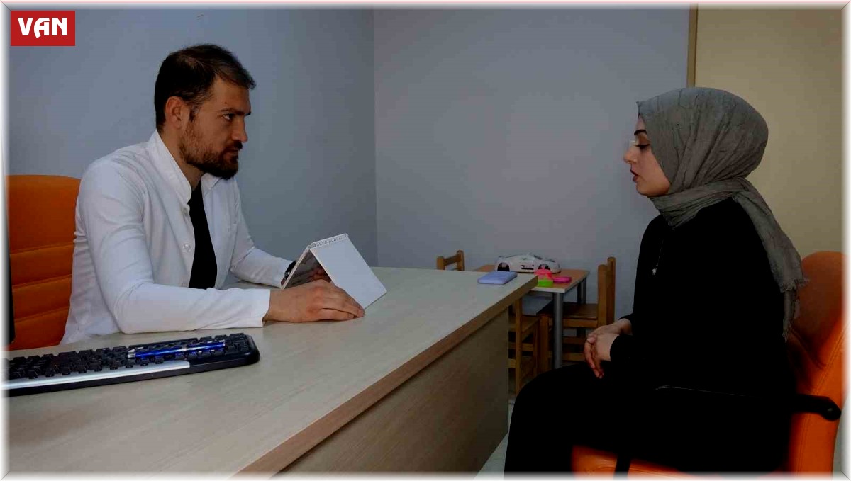 Van'da konuşma güçlüğü yaşayan hastalar tedavi ediliyor