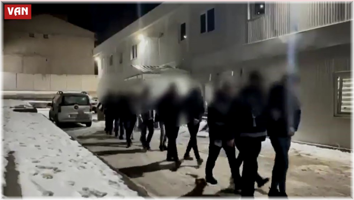 Van'da kopya operasyon: 17 gözaltı