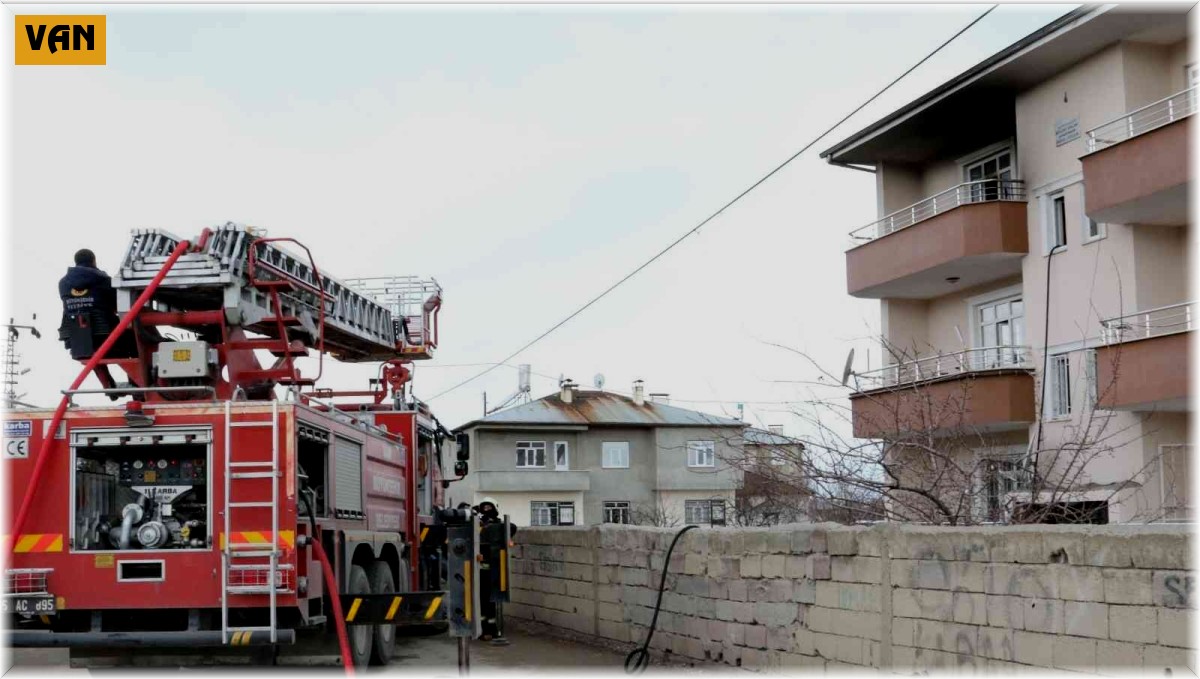 Van'da korkutan yangın