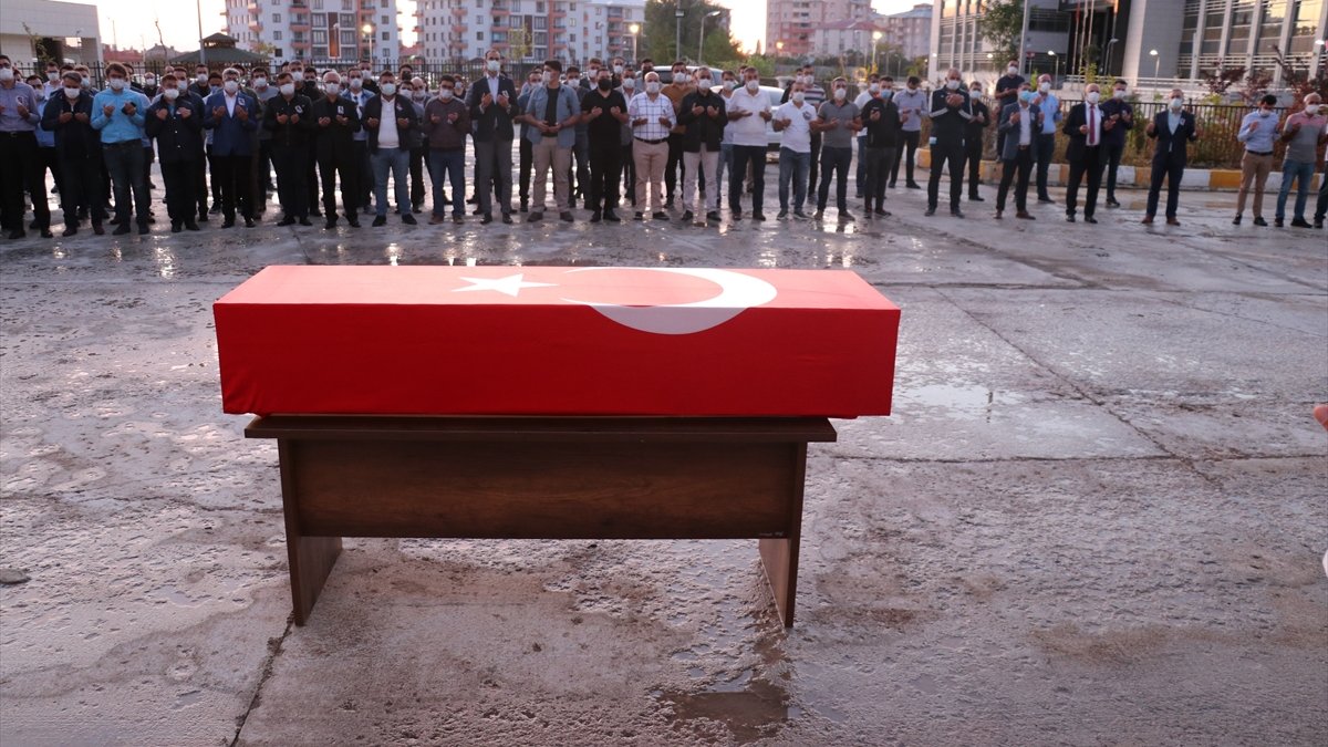 Van'da Kovid-19 tedavisi gören cumhuriyet savcısı hayatını kaybetti