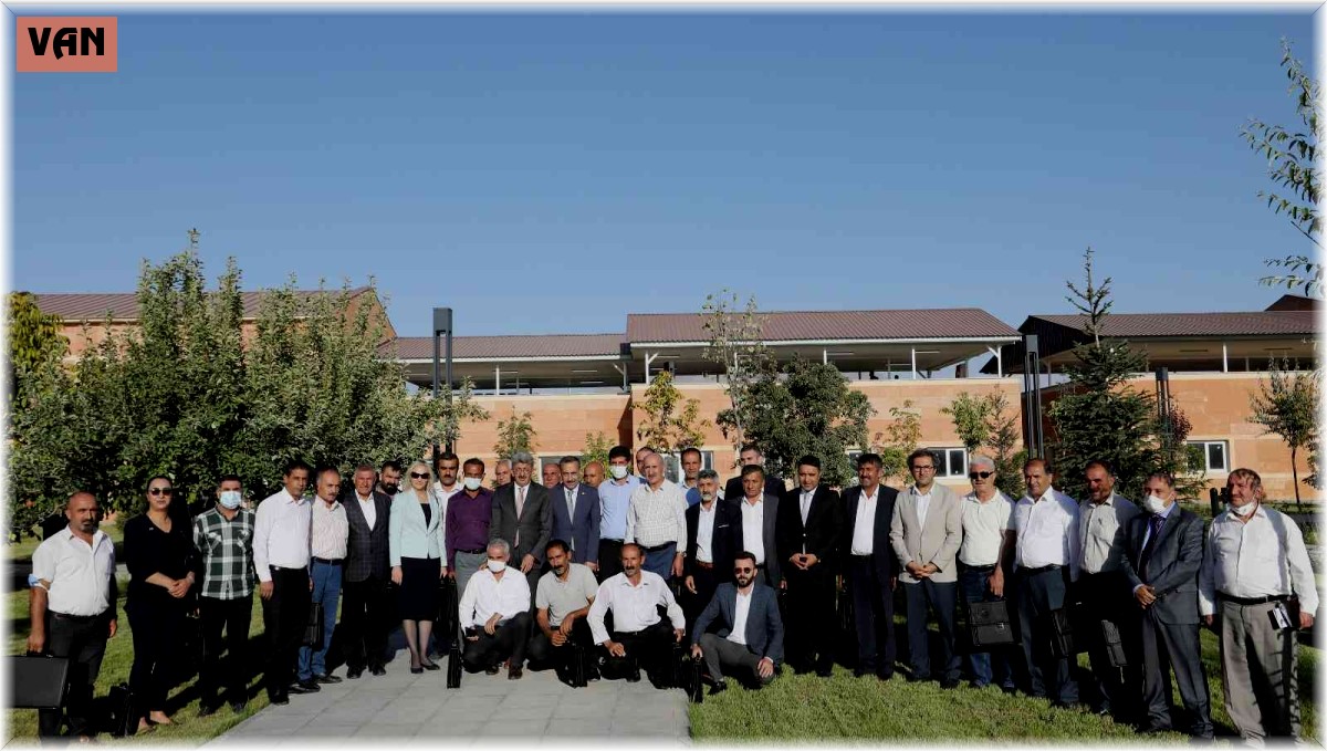 Van'da muhtarların 2 bin 940 dilekçesi çözüme kavuşturuldu