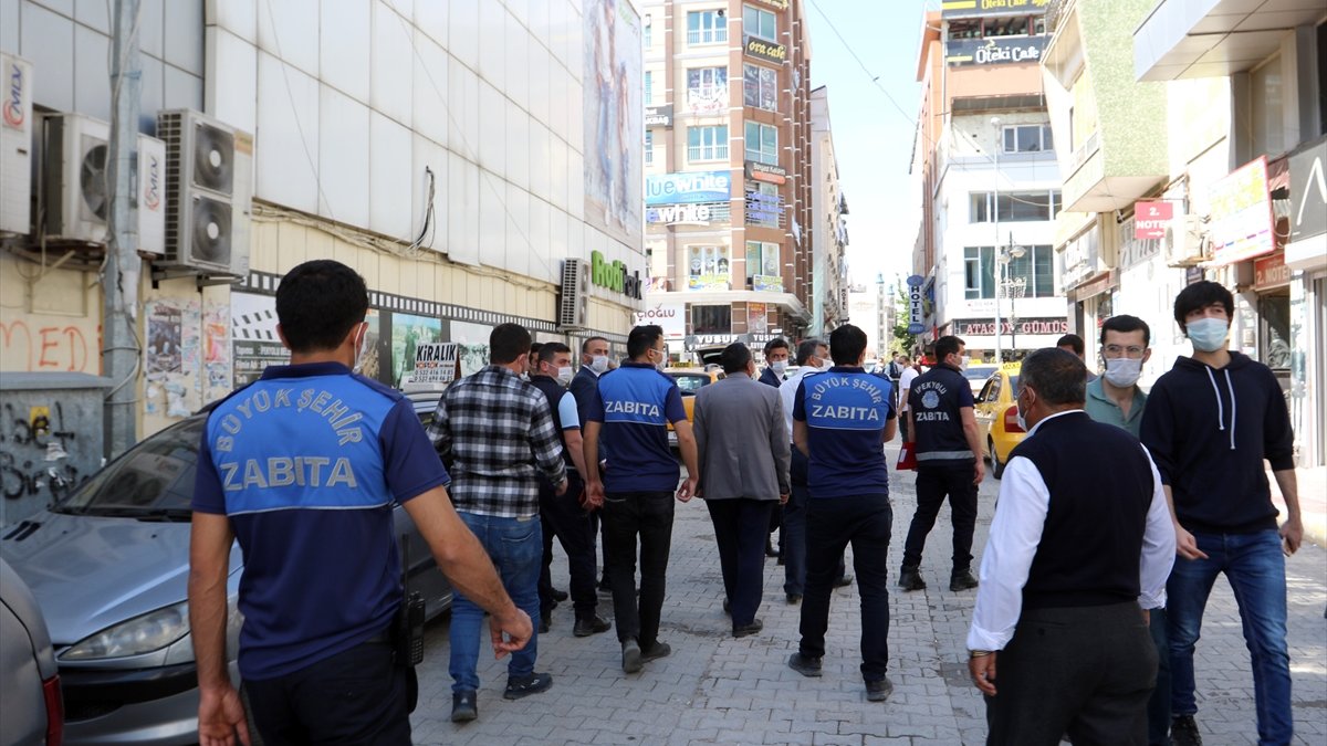 Van'da normalleşme süreciyle açılan iş yerleri denetlendi