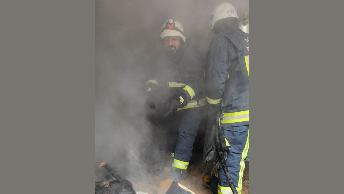 Van'da odunluk yangını