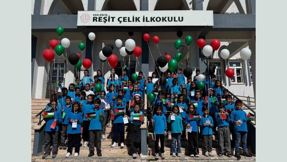 Van'da öğrenciler Filistin için tek yürek oldu