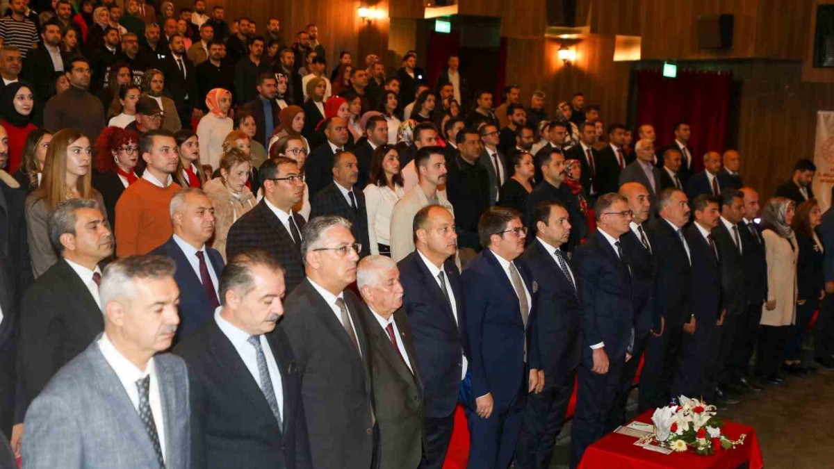 Van'da Öğretmenler Günü kutlandı