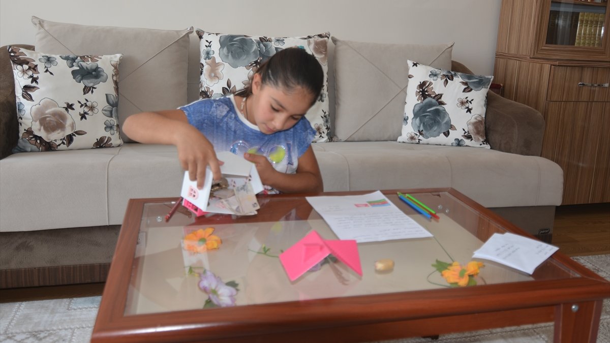 Van'da ortaokul öğrencisinden Azerbaycan'a destek